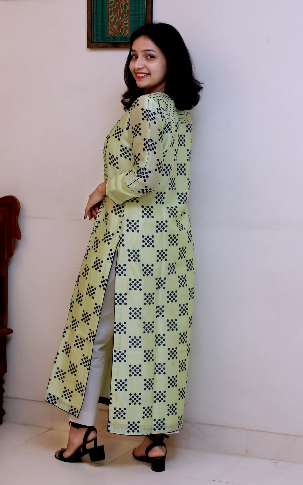 Buy Fuchsia Woven Design Chanderi Silk Straight Kurta Online at Rs.835 |  Libas